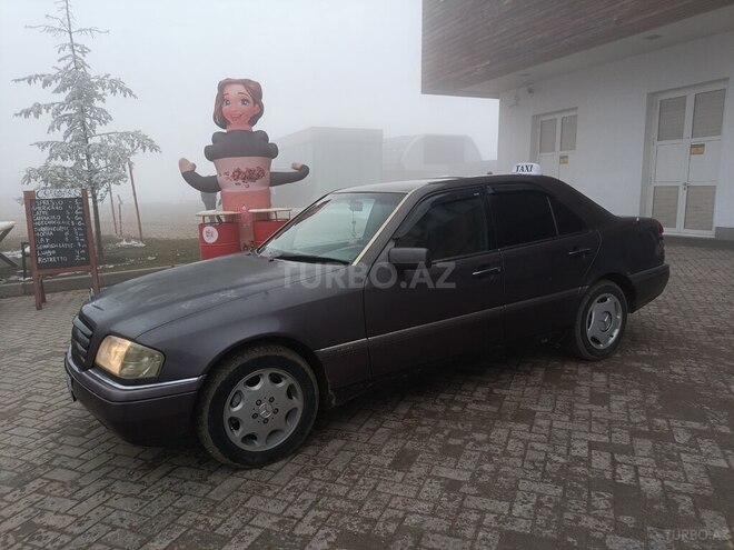Mercedes C 220 1994, 450,000 km - 2.2 l - Qusar