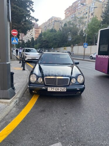 Mercedes E 240 1998, 300,000 km - 2.4 l - Bakı
