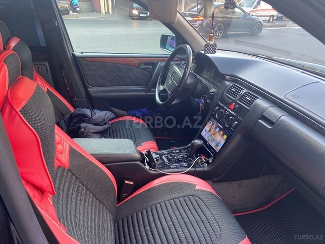 Mercedes E 240 1998, 300,000 km - 2.4 l - Bakı