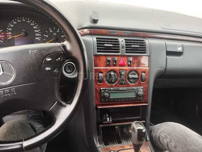 Mercedes E 220 d 1999, 326,235 km - 2.2 l - Biləsuvar