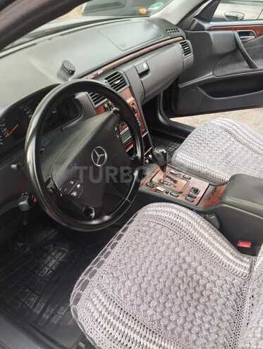 Mercedes E 220 d 1999, 326,235 km - 2.2 l - Biləsuvar