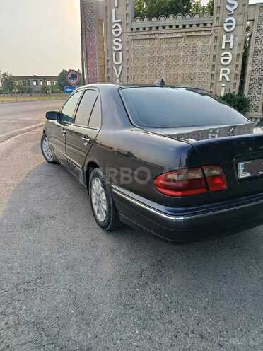 Mercedes E 220 d 1999, 326,235 km - 2.2 l - Biləsuvar