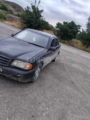 Mercedes C 180 1994, 485,238 km - 1.8 l - Horadiz