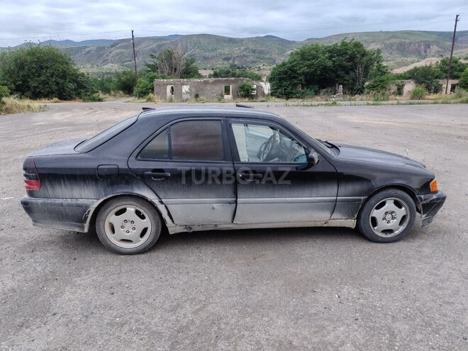 Mercedes C 180 1994, 485,238 km - 1.8 l - Horadiz
