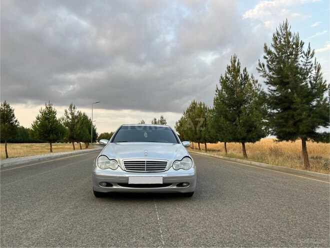 Mercedes C 200 2001, 235,801 km - 2.0 л - Masallı