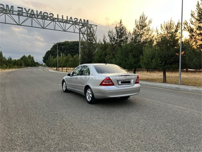 Mercedes C 200 2001, 235,801 km - 2.0 л - Masallı