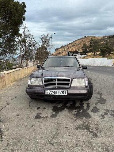 Mercedes E 220 1994, 650,000 km - 2.2 л - Bakı