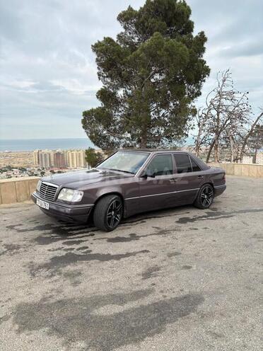 Mercedes E 220 1994, 650,000 km - 2.2 л - Bakı