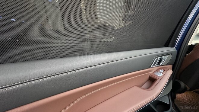 BMW X7-14