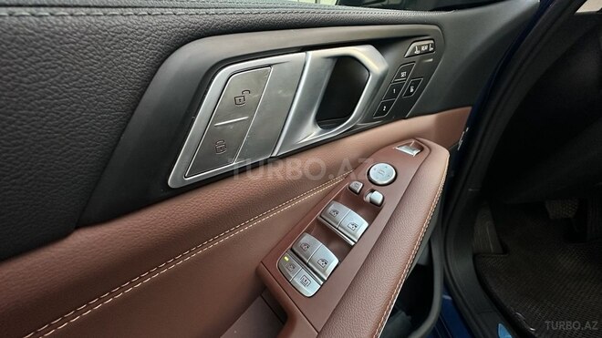 BMW X7-12