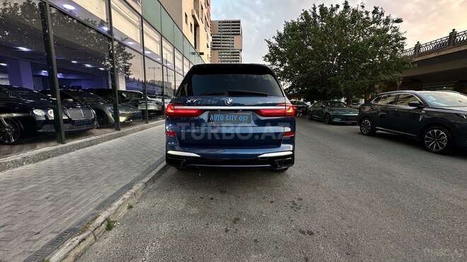 BMW X7-17