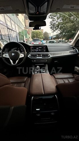 BMW X7-13