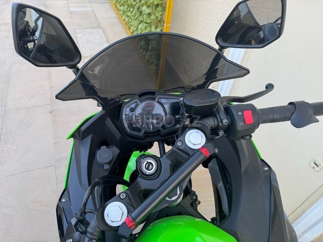 Kawasaki Ninja 400-3