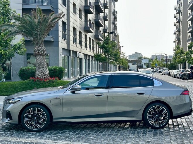 BMW i5 2024, 4,800 km - 0.0 l - Bakı