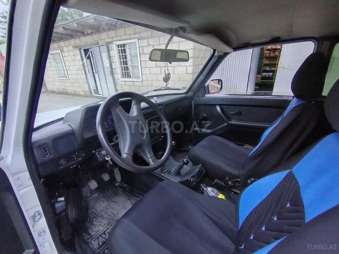 LADA (VAZ) Niva 2013, 145,000 km - 1.7 l - Ucar