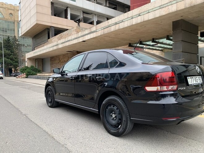Volkswagen Polo 2018, 124,000 km - 1.6 l - Bakı