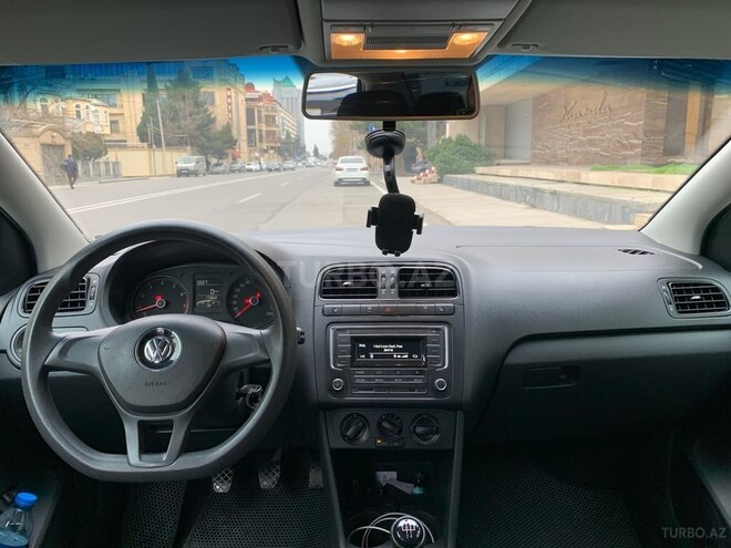Volkswagen Polo 2018, 124,000 km - 1.6 l - Bakı