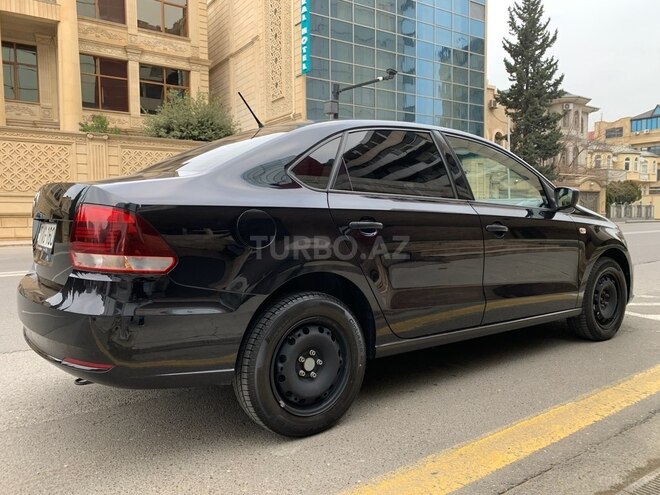 Volkswagen Polo 2018, 124,000 km - 1.6 l - Bakı
