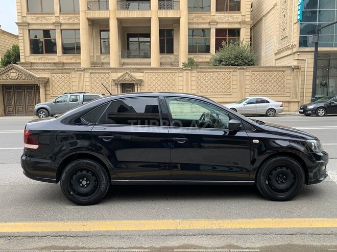 Volkswagen Polo 2018, 124,000 km - 1.6 l - Bakı