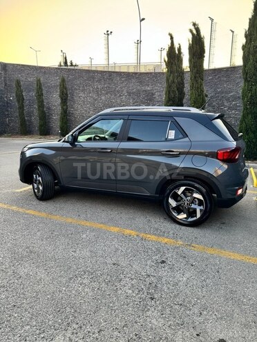 Hyundai Venue 2023, 10,900 km - 1.6 л - Bakı