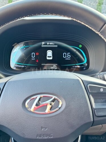 Hyundai Venue 2023, 10,900 km - 1.6 л - Bakı