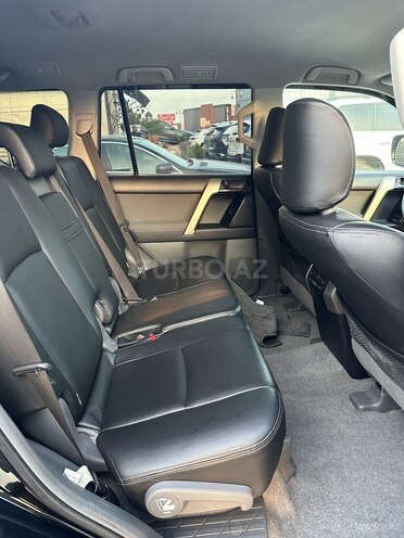 Toyota Land Cruiser Prado-15