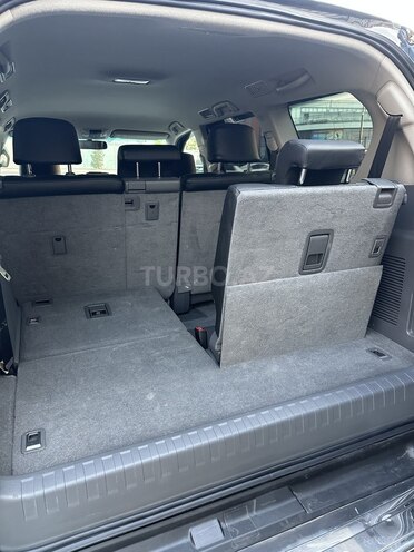 Toyota Land Cruiser Prado-16