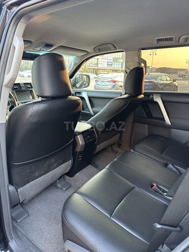 Toyota Land Cruiser Prado-9