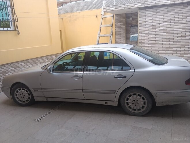 Mercedes E 220 d 2000, 500,000 km - 2.2 л - Bakı