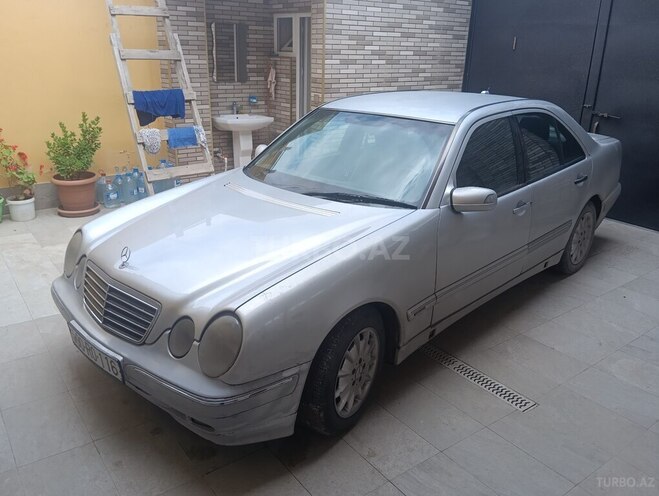 Mercedes E 220 d 2000, 500,000 km - 2.2 л - Bakı