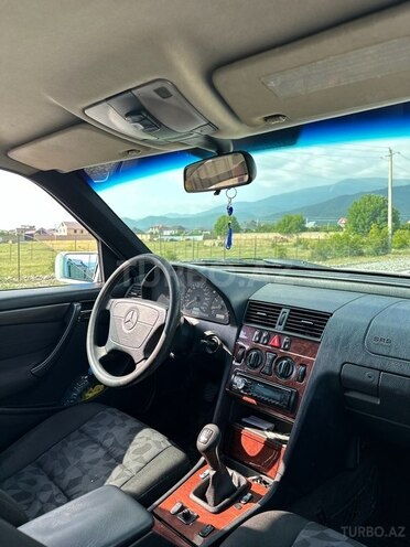 Mercedes C 220 d 1998, 254,132 km - 2.2 l - İsmayıllı