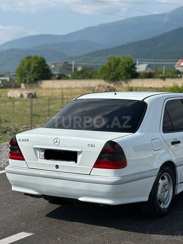 Mercedes C 220 d 1998, 254,132 km - 2.2 l - İsmayıllı