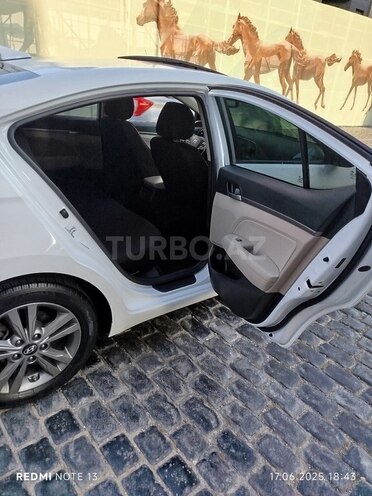 Hyundai Elantra 2018, 154,000 km - 2.0 l - Bakı