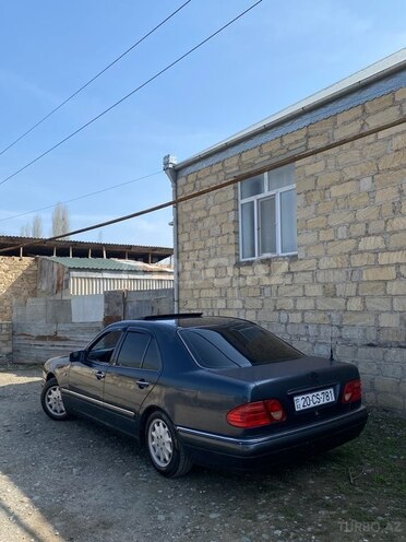 Mercedes E 200 1997, 360,000 km - 2.0 l - Gəncə
