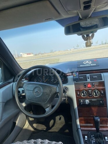 Mercedes E 200 1997, 360,000 km - 2.0 l - Gəncə