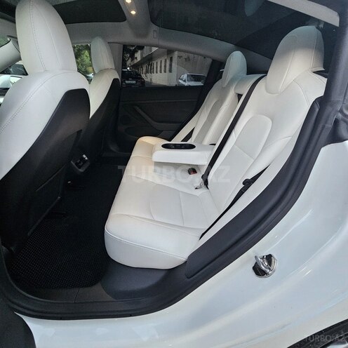 Tesla Model 3 2023, 35,300 km - 0.0 l - Bakı