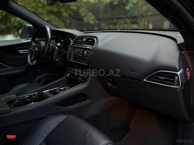 Jaguar F-Pace 2017, 65,000 km - 2.0 l - Bakı