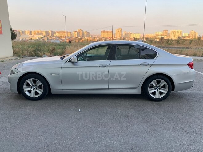 BMW 528-2