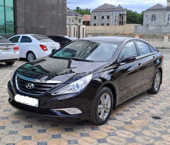 Hyundai Sonata-5