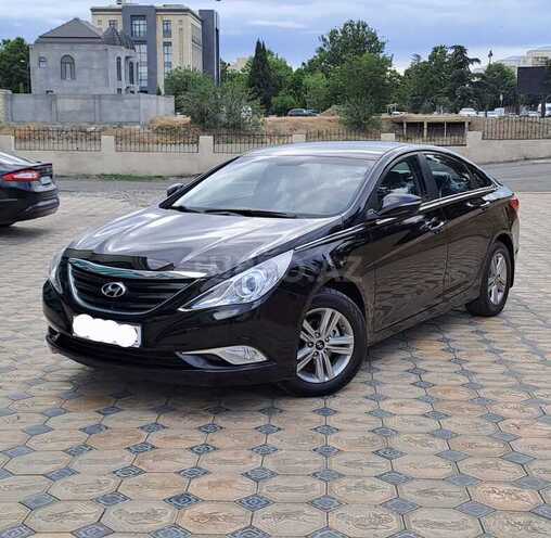 Hyundai Sonata-1