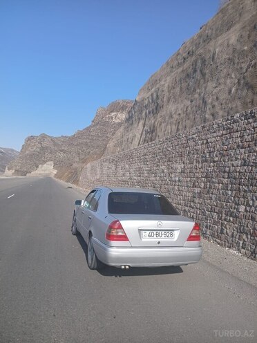 Mercedes C 220 1993, 478,934 km - 2.2 l - Quba