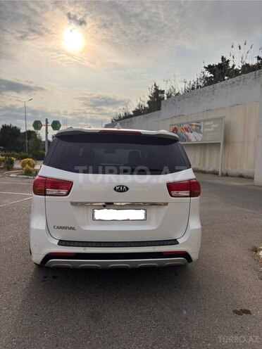 Kia Carnival-6