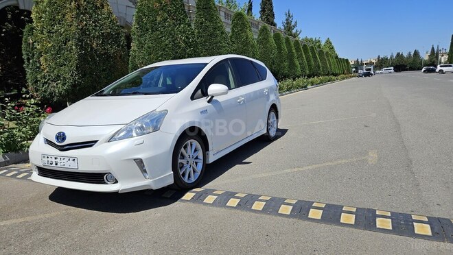 Toyota Prius V 2012, 265,542 km - 1.8 l - Gəncə