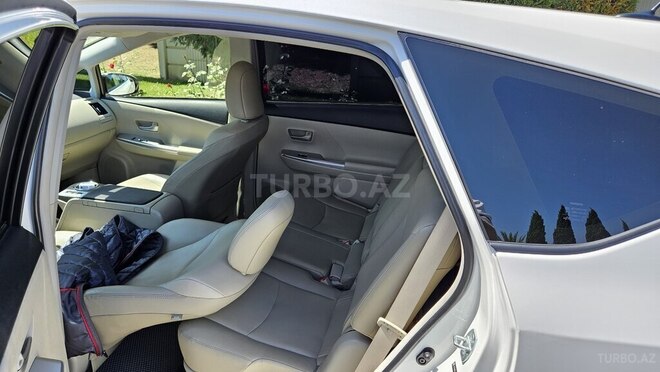Toyota Prius V 2012, 265,542 km - 1.8 l - Gəncə