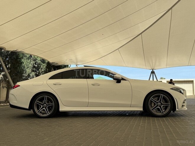 Mercedes CLS 300-3