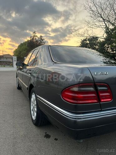 Mercedes E 230 1997, 430,000 km - 2.3 l - Masallı