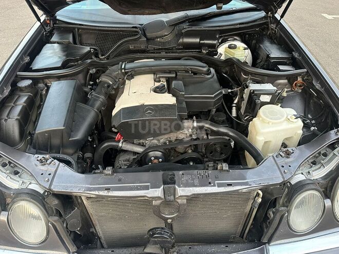 Mercedes E 230 1997, 430,000 km - 2.3 l - Masallı
