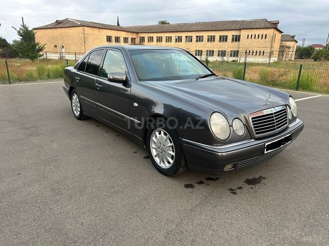 Mercedes E 230 1997, 430,000 km - 2.3 l - Masallı
