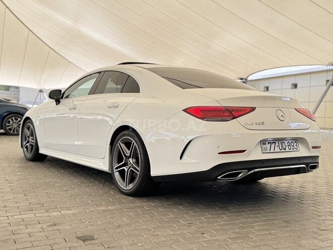 Mercedes CLS 300-6