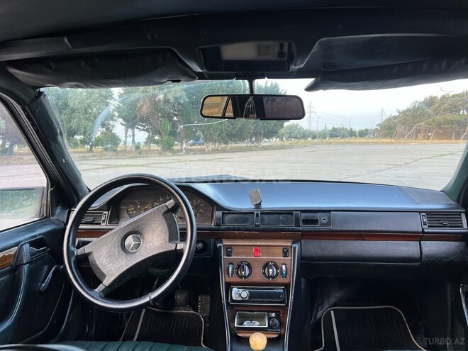 Mercedes E 250 1991, 258,741 km - 2.5 l - Sumqayıt